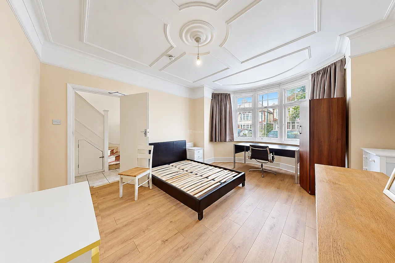 Berkshire Gardens, N13, photo 5