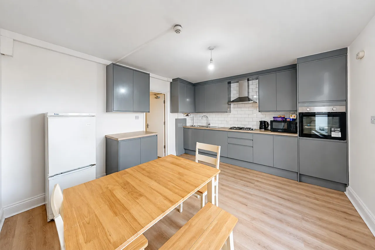 Berkshire Gardens, N13, photo 2
