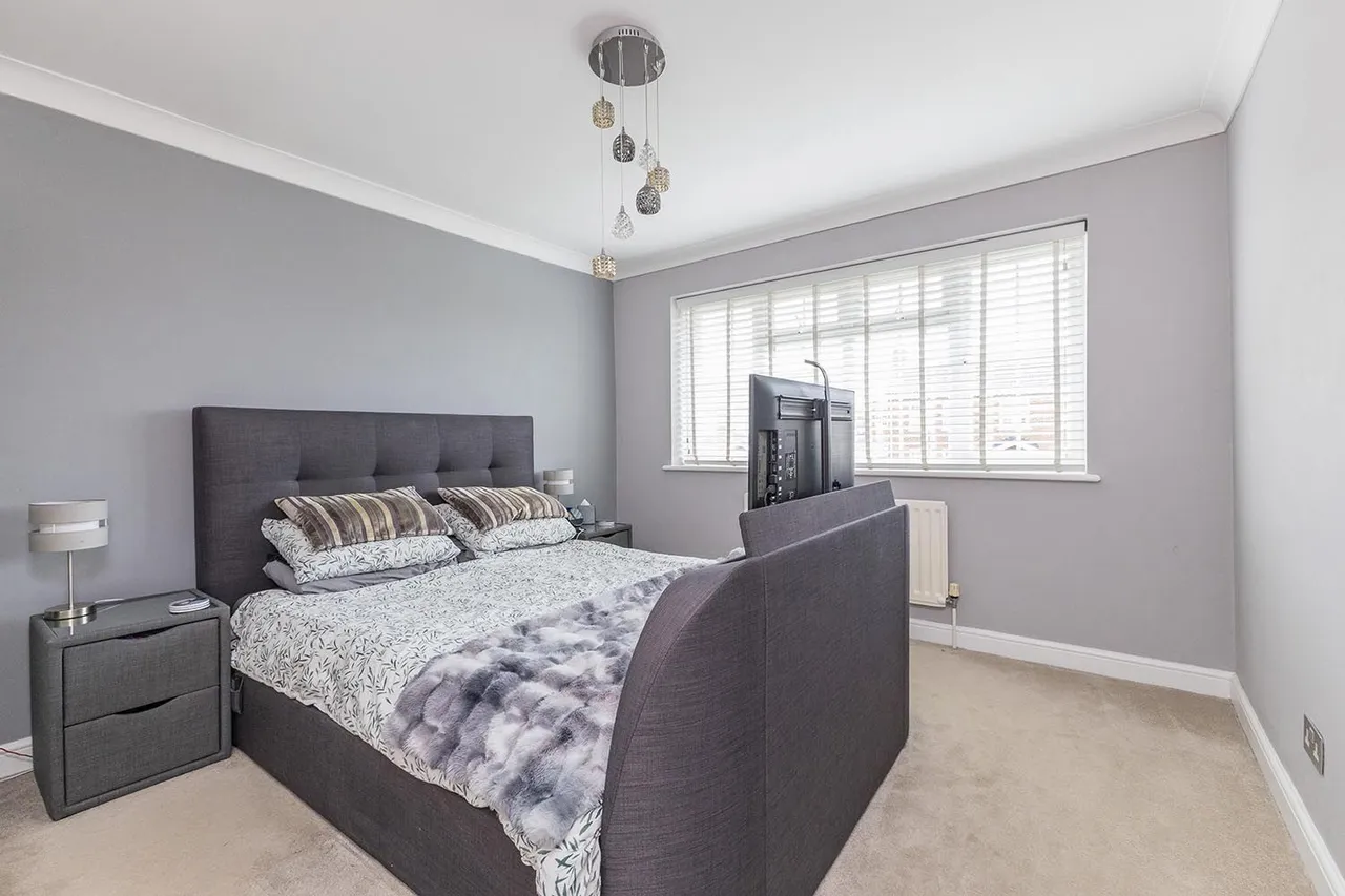 Cranbrook Drive, Maidenhead, Berkshire, photo 11