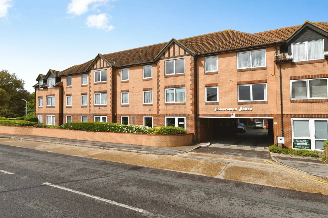 1 bed flat for sale — Station Road, Thorpe Bay, Essex, SS1