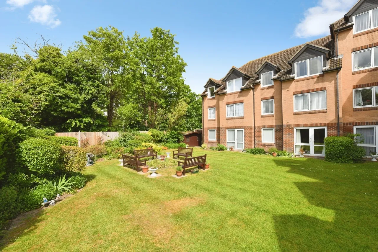 Station Road, Thorpe Bay, Essex, SS1, photo 12