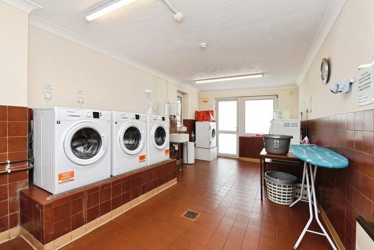 Station Road, Thorpe Bay, Essex, SS1, photo 9