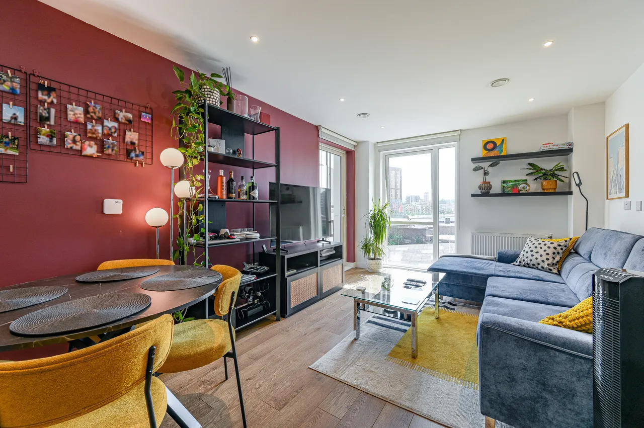 11 Broadside House, Creekside, London, photo 2