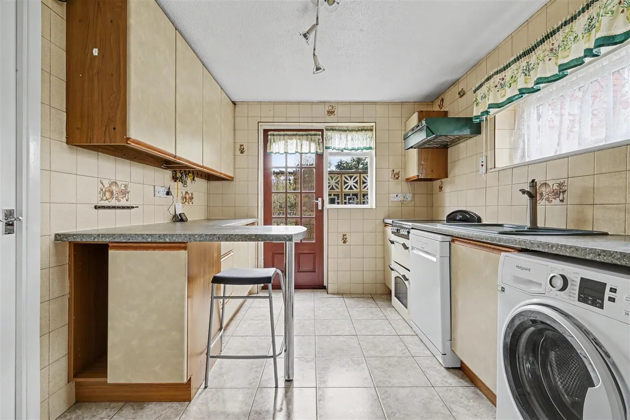 Peakdale Close, Long Eaton, NG10, photo 9