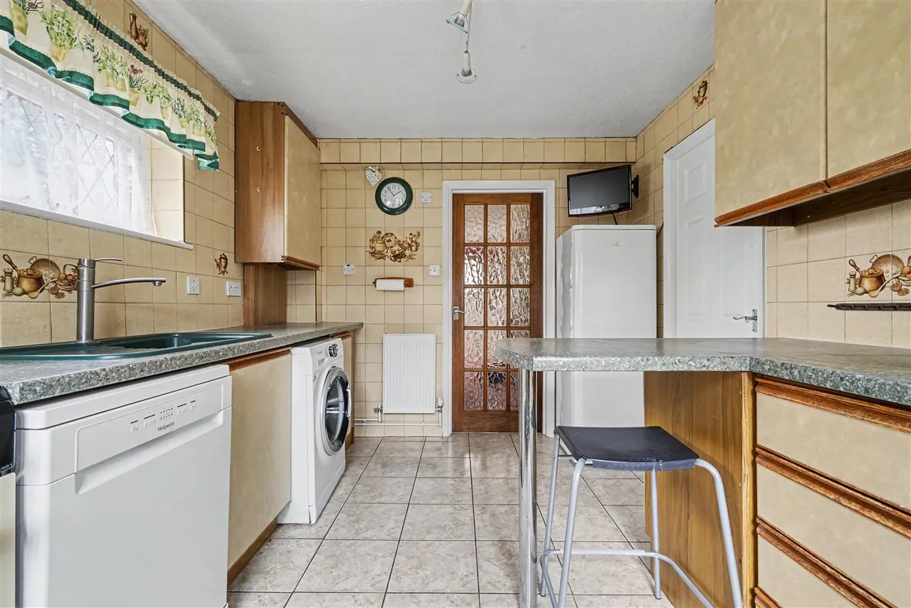 Peakdale Close, Long Eaton, NG10, photo 10