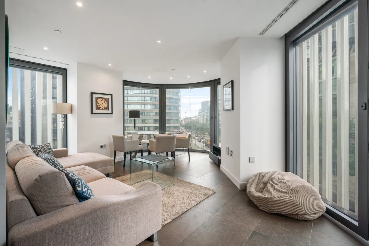 Chronicle Tower, City Road, London EC1V, photo 3