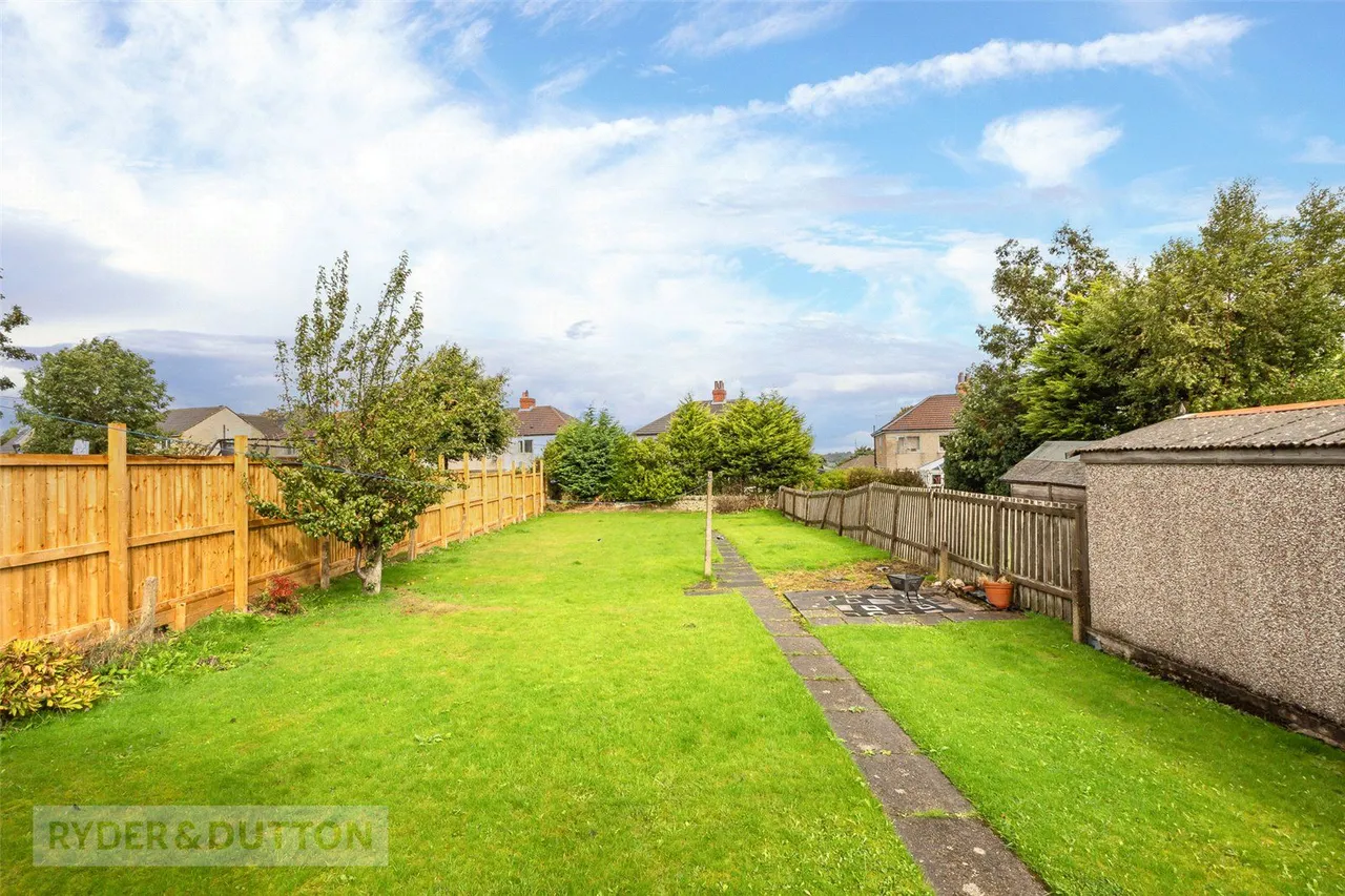 Goldington Avenue, Oakes, HD3, photo 18