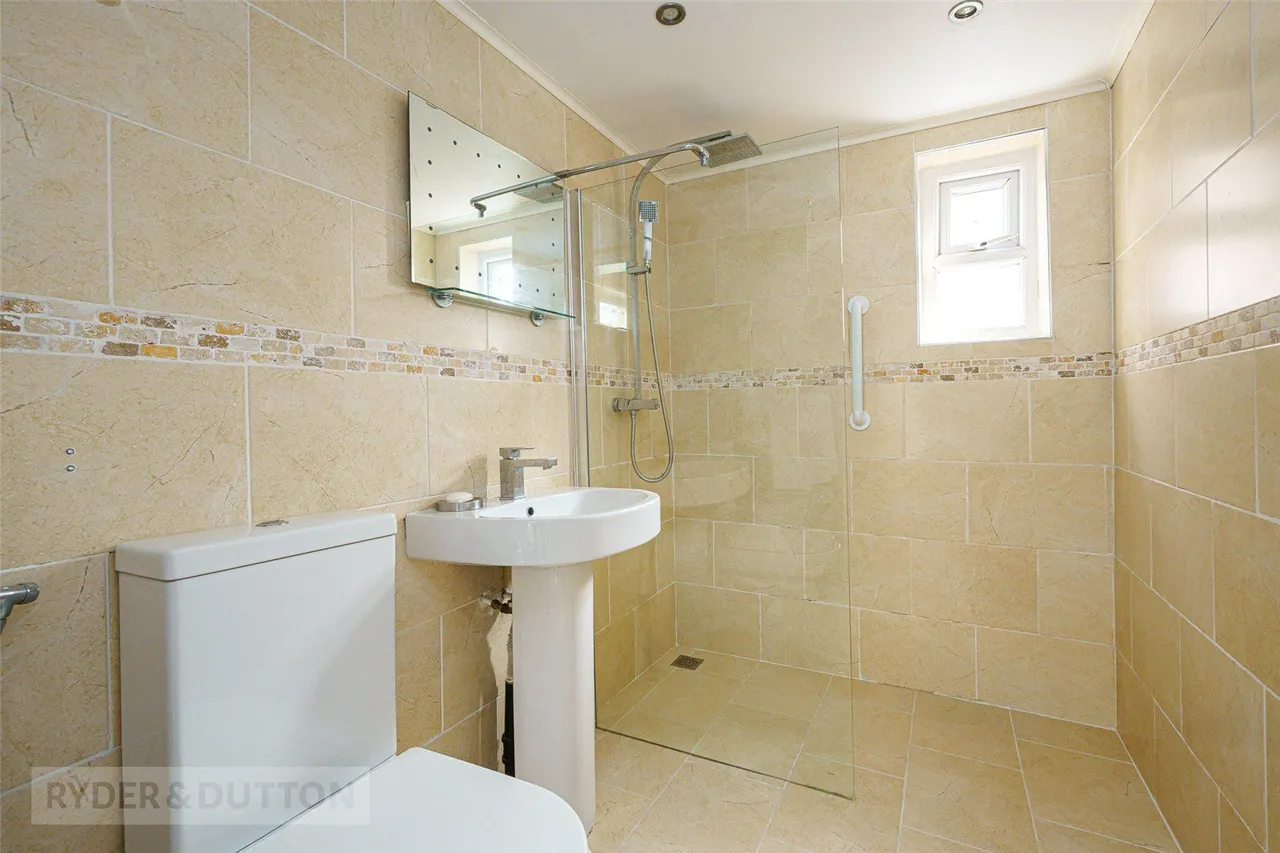 Goldington Avenue, Oakes, HD3, photo 15