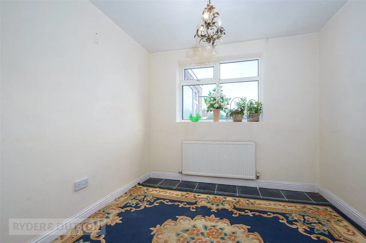 Goldington Avenue, Oakes, HD3, photo 8