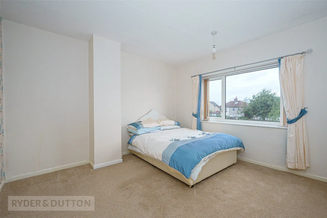 Goldington Avenue, Oakes, HD3, photo 9