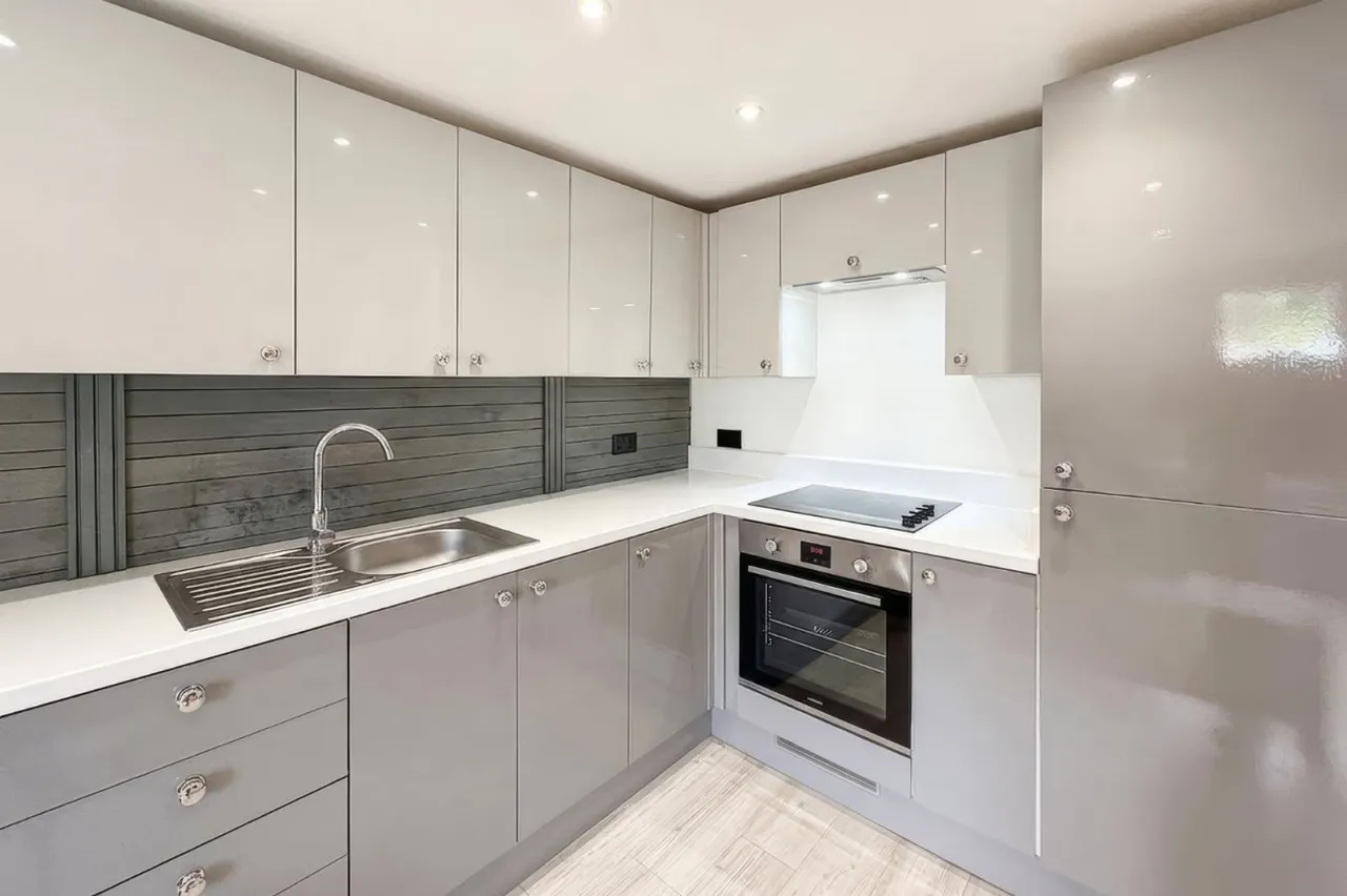 Rustington, BN16, photo 17