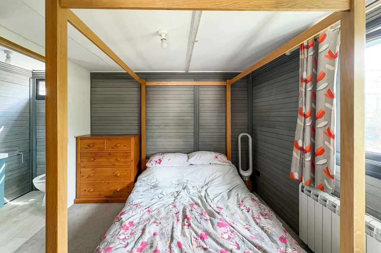 Rustington, BN16, photo 19