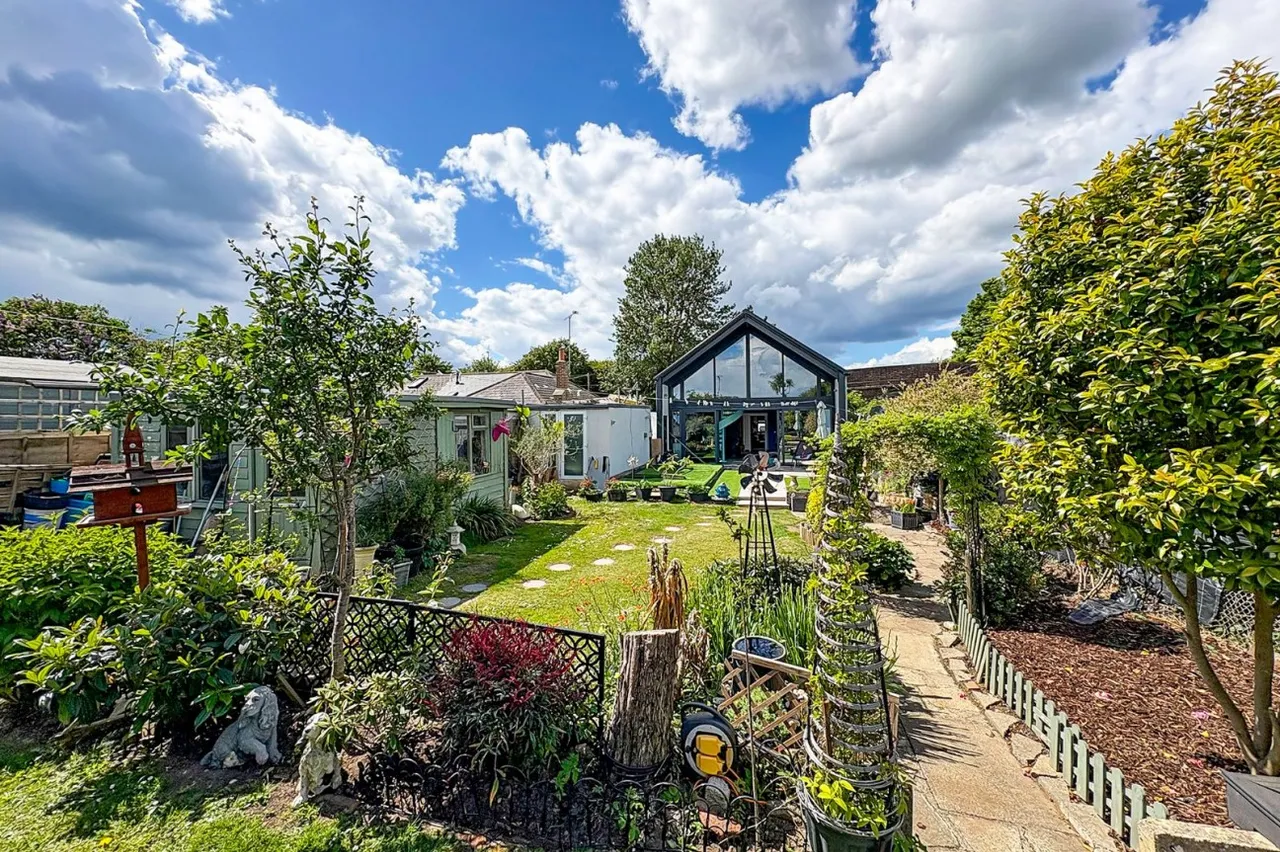 Rustington, BN16, photo 15