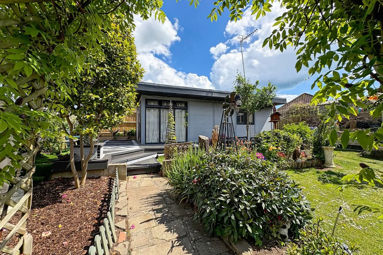 Rustington, BN16, photo 16
