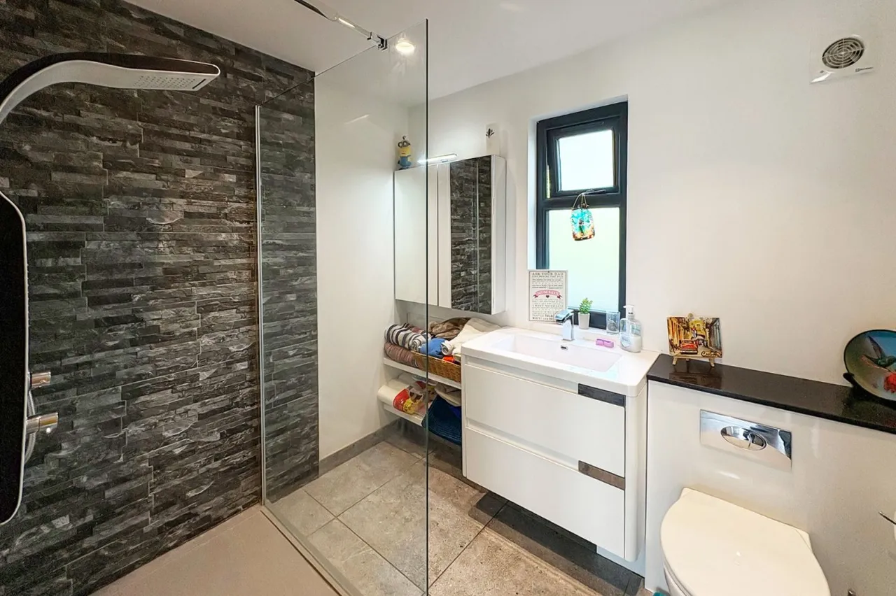 Rustington, BN16, photo 9