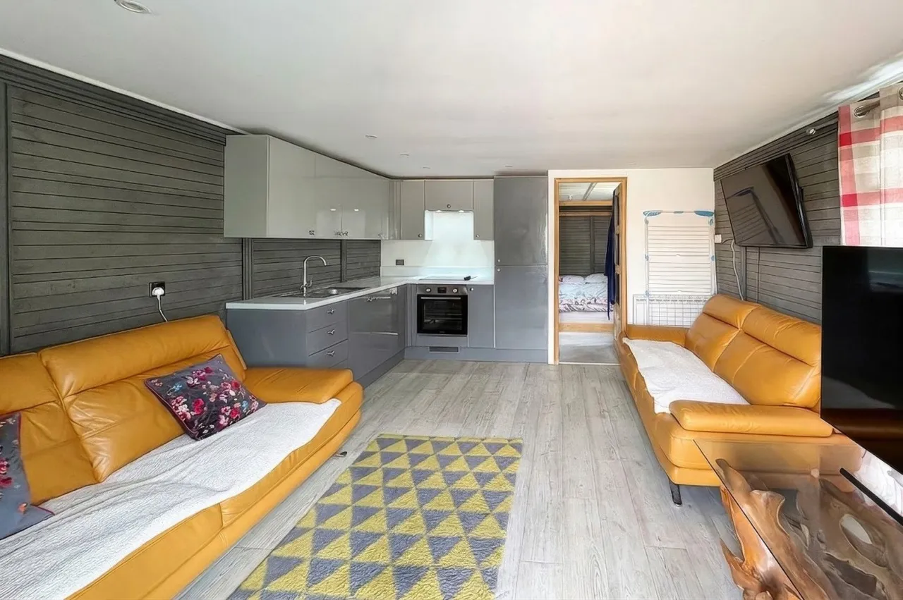Rustington, BN16, photo 18