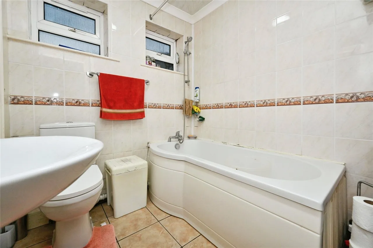 Swasedale Walk, Luton, Bedfordshire, LU3, photo 11