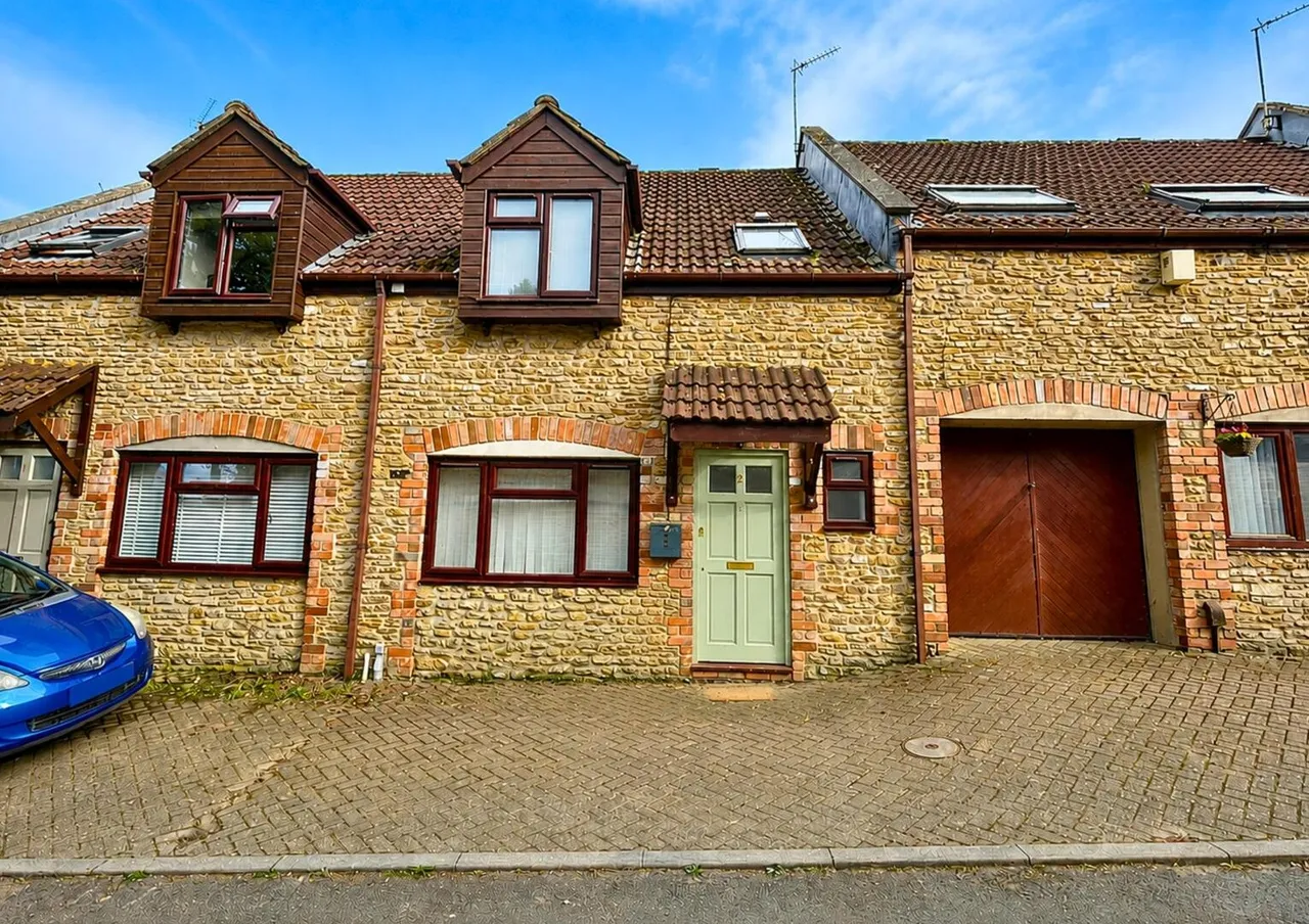 3 bed property for sale — Goulds Ground, Frome, Somerset BA11 3DW