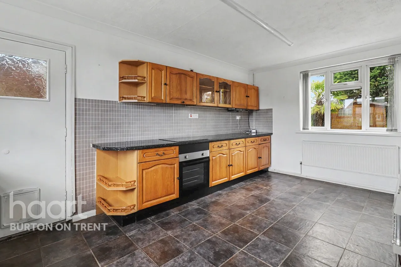 Lincoln Way, Swadlincote, DE11, photo 4