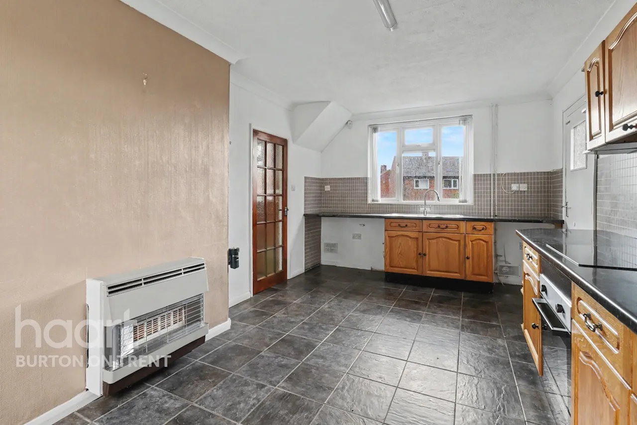 Lincoln Way, Swadlincote, DE11, photo 5