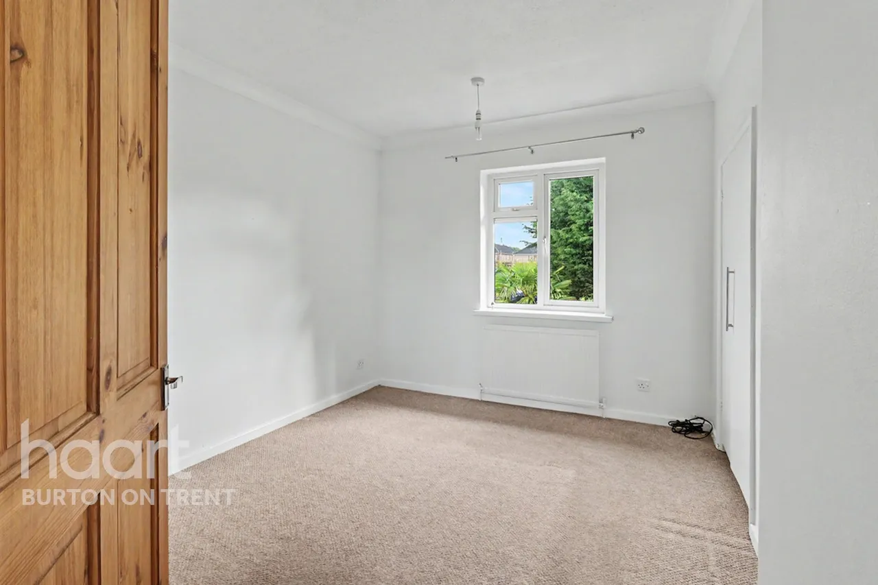 Lincoln Way, Swadlincote, DE11, photo 6