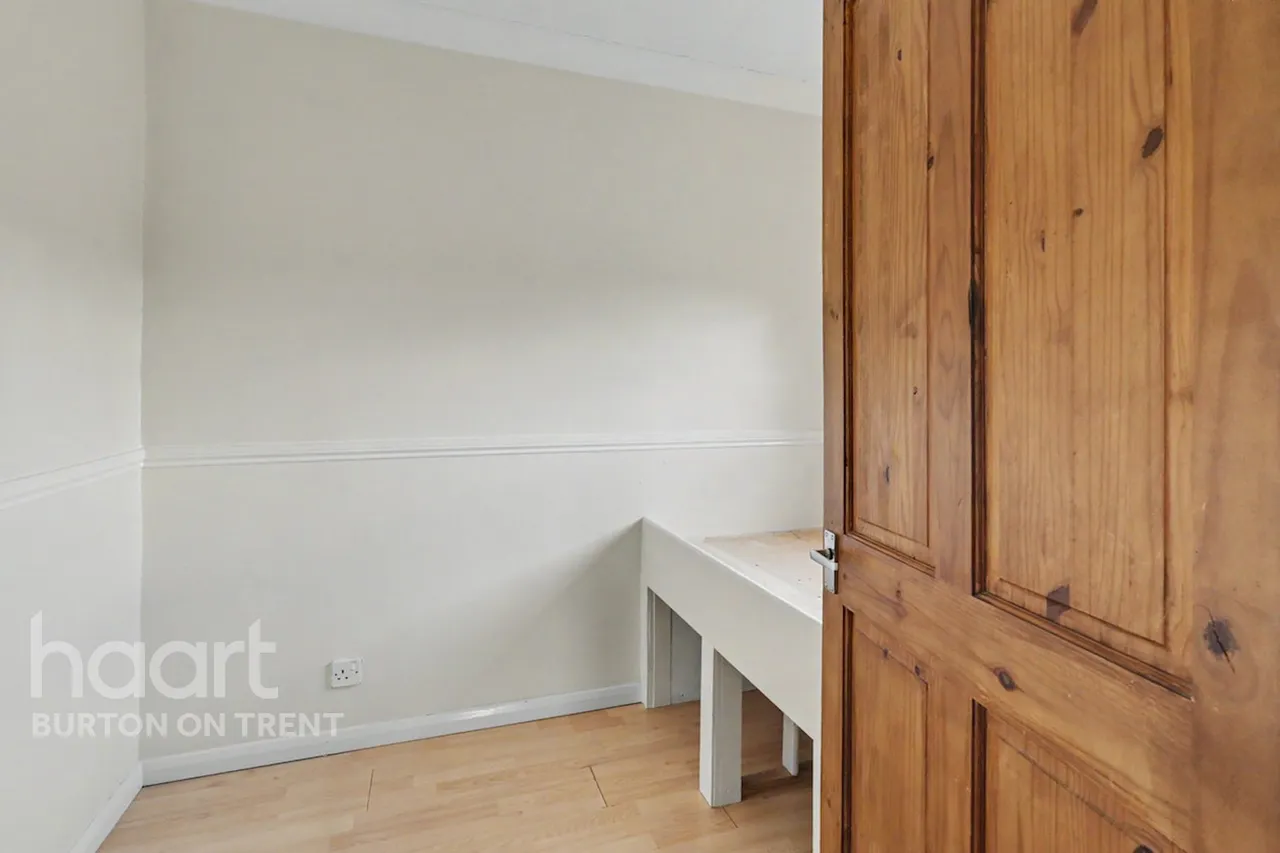 Lincoln Way, Swadlincote, DE11, photo 9