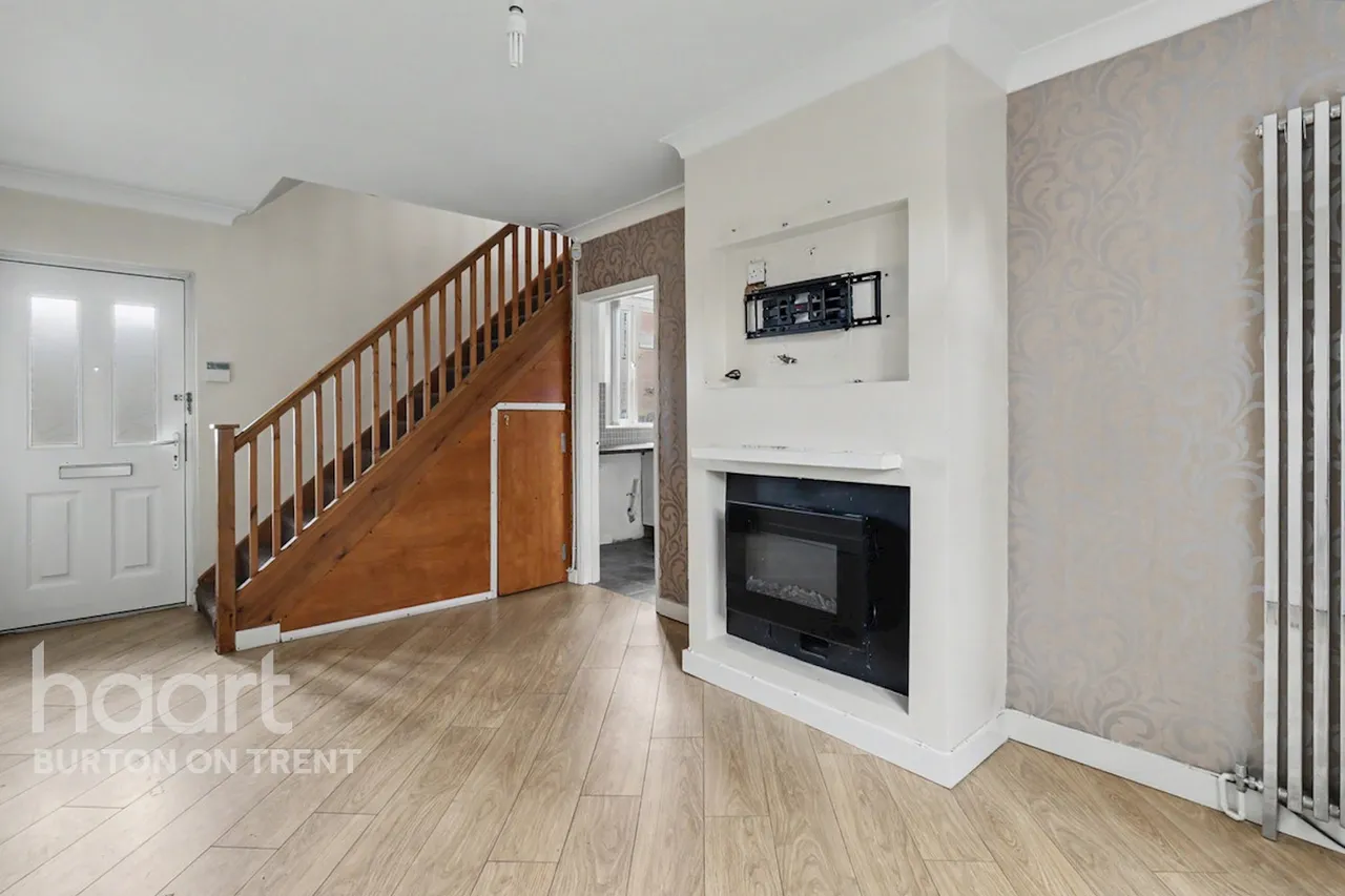Lincoln Way, Swadlincote, DE11, photo 3