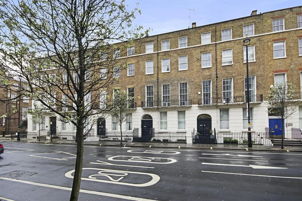 2 bed flat for sale, Gloucester Place, London