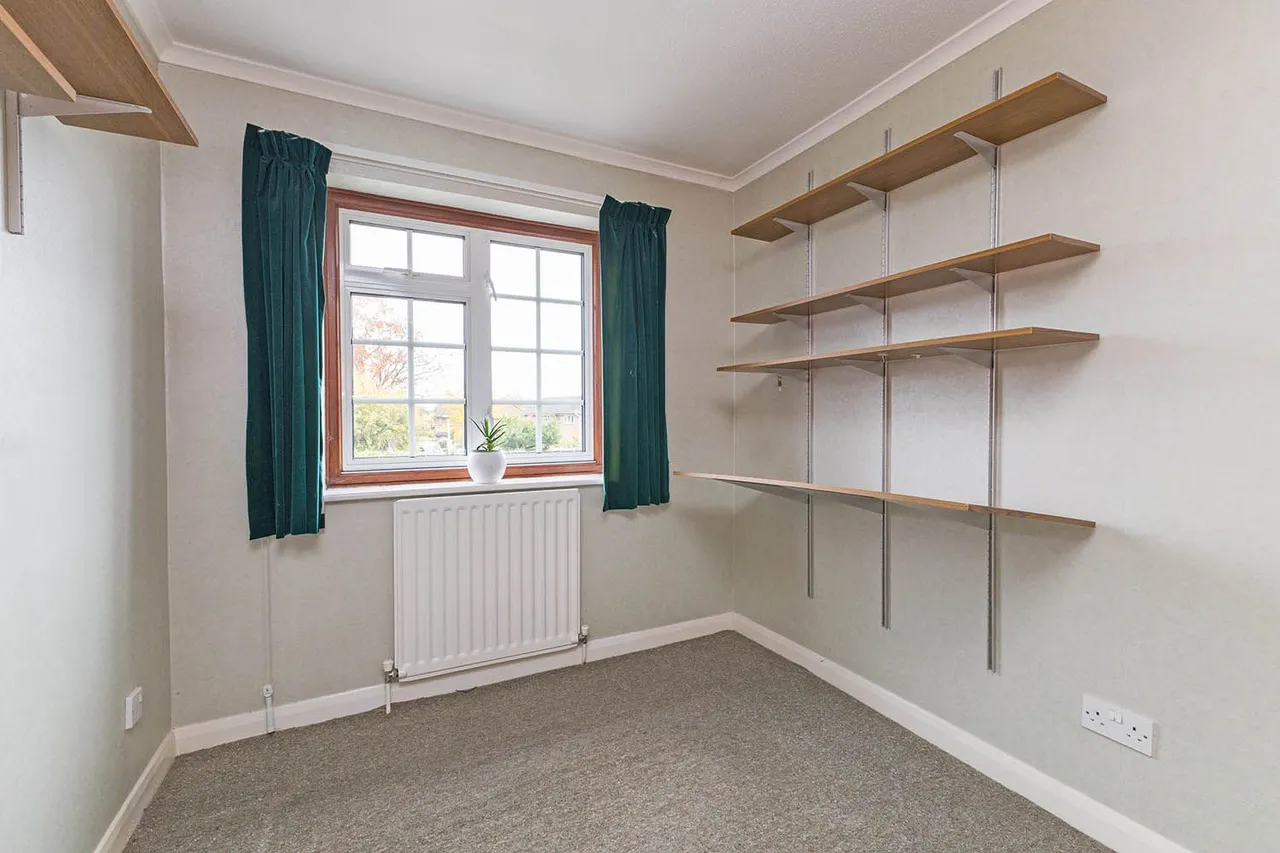 Lyneham Gardens, Cranbrook Drive, Maidenhead, Berkshire, photo 10