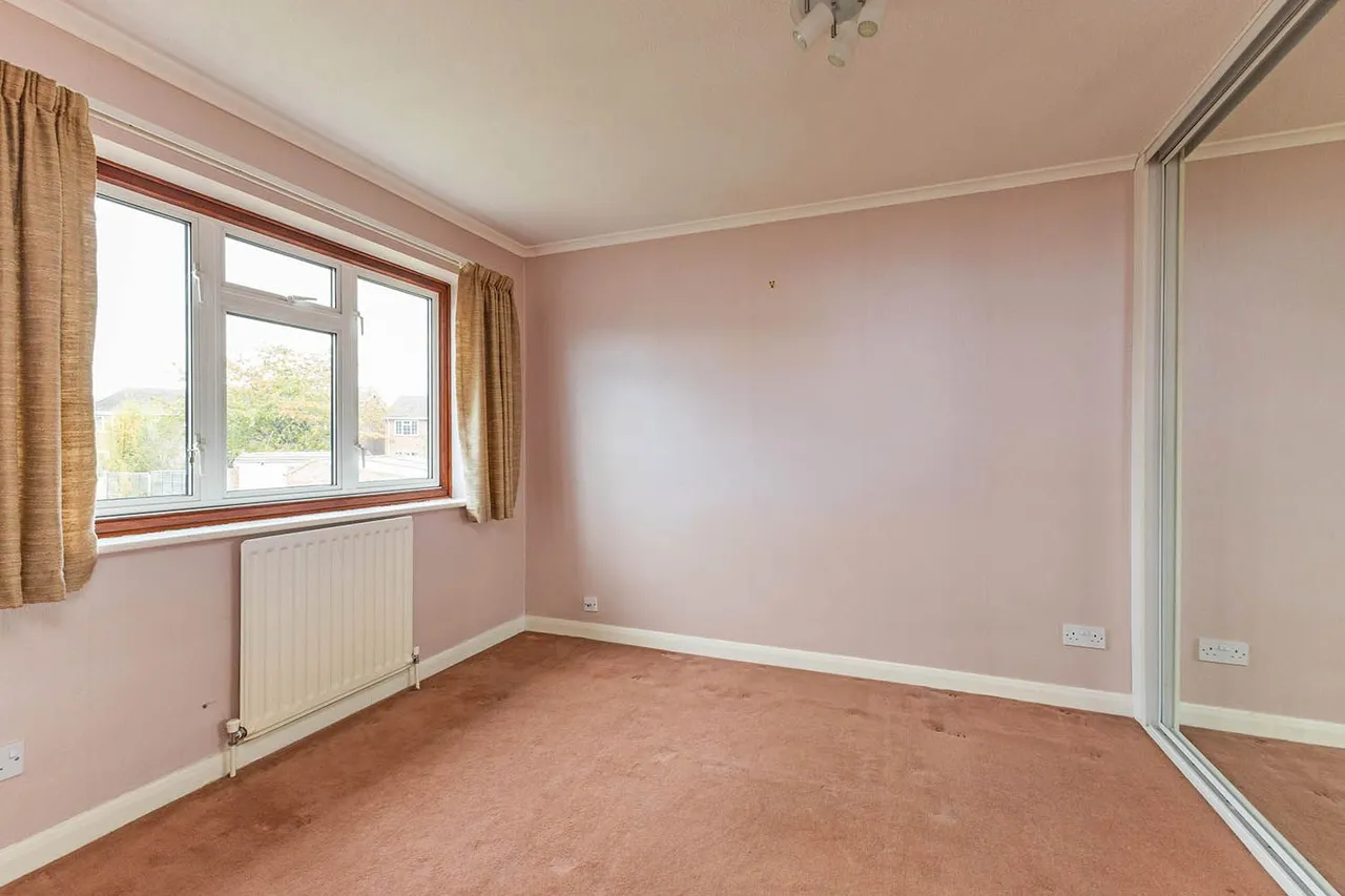 Lyneham Gardens, Cranbrook Drive, Maidenhead, Berkshire, photo 9