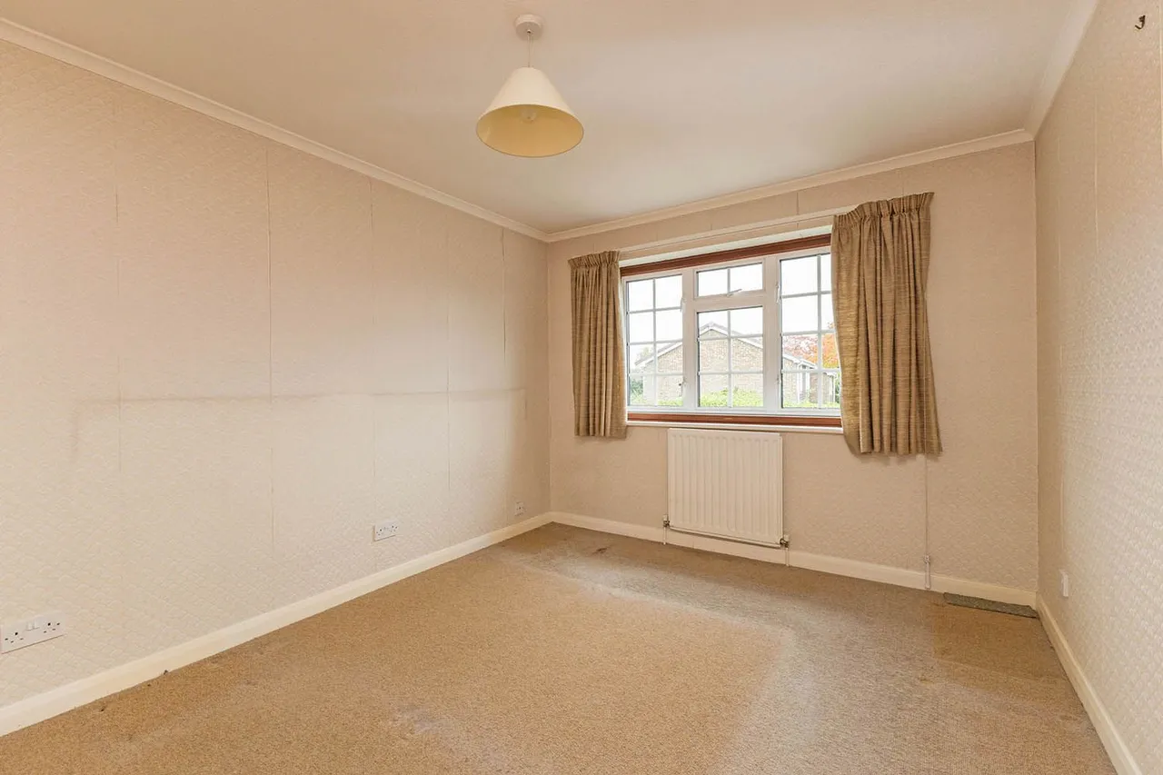 Lyneham Gardens, Cranbrook Drive, Maidenhead, Berkshire, photo 8