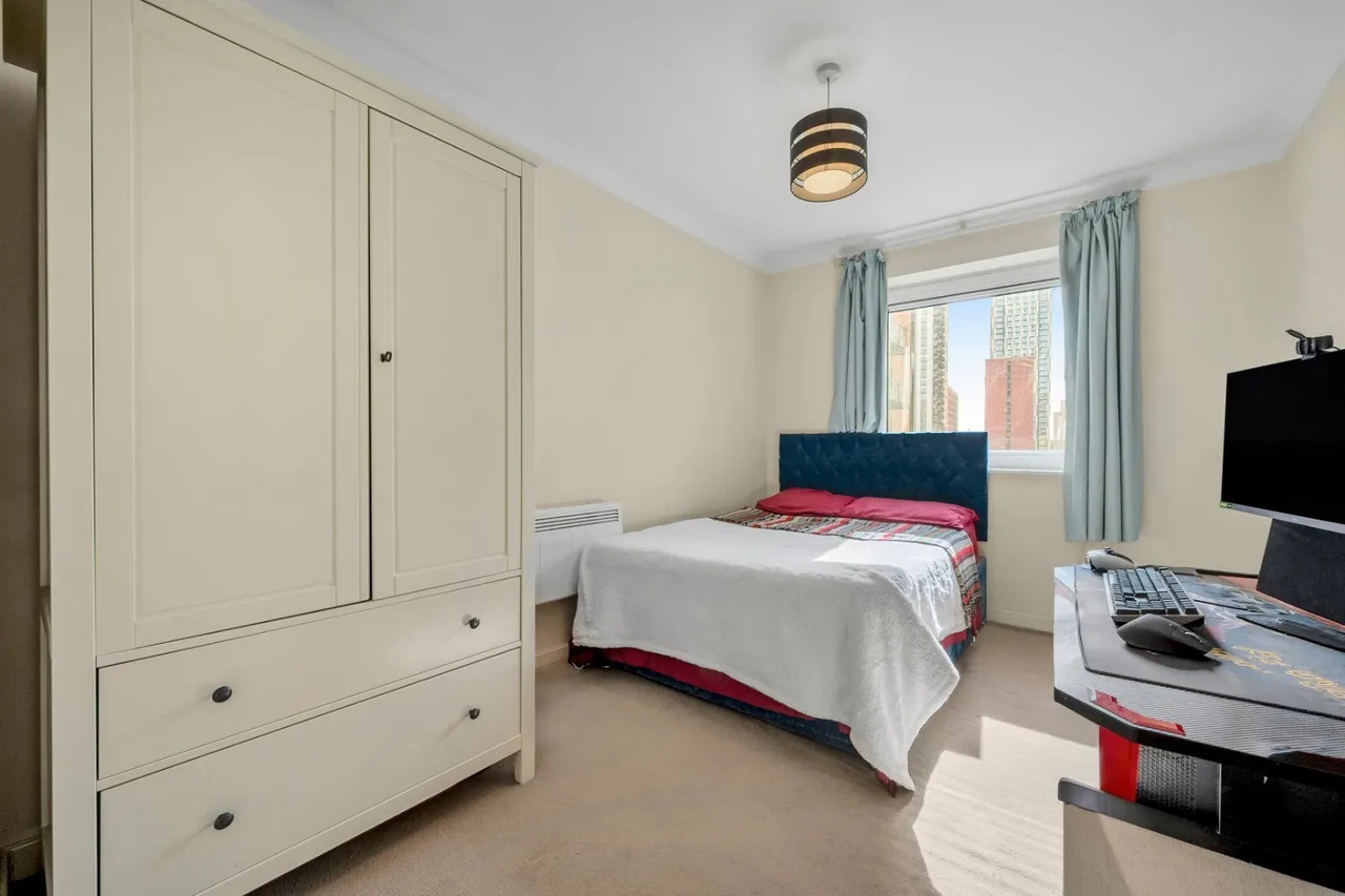 Boardwalk Place, London, E14, photo 4
