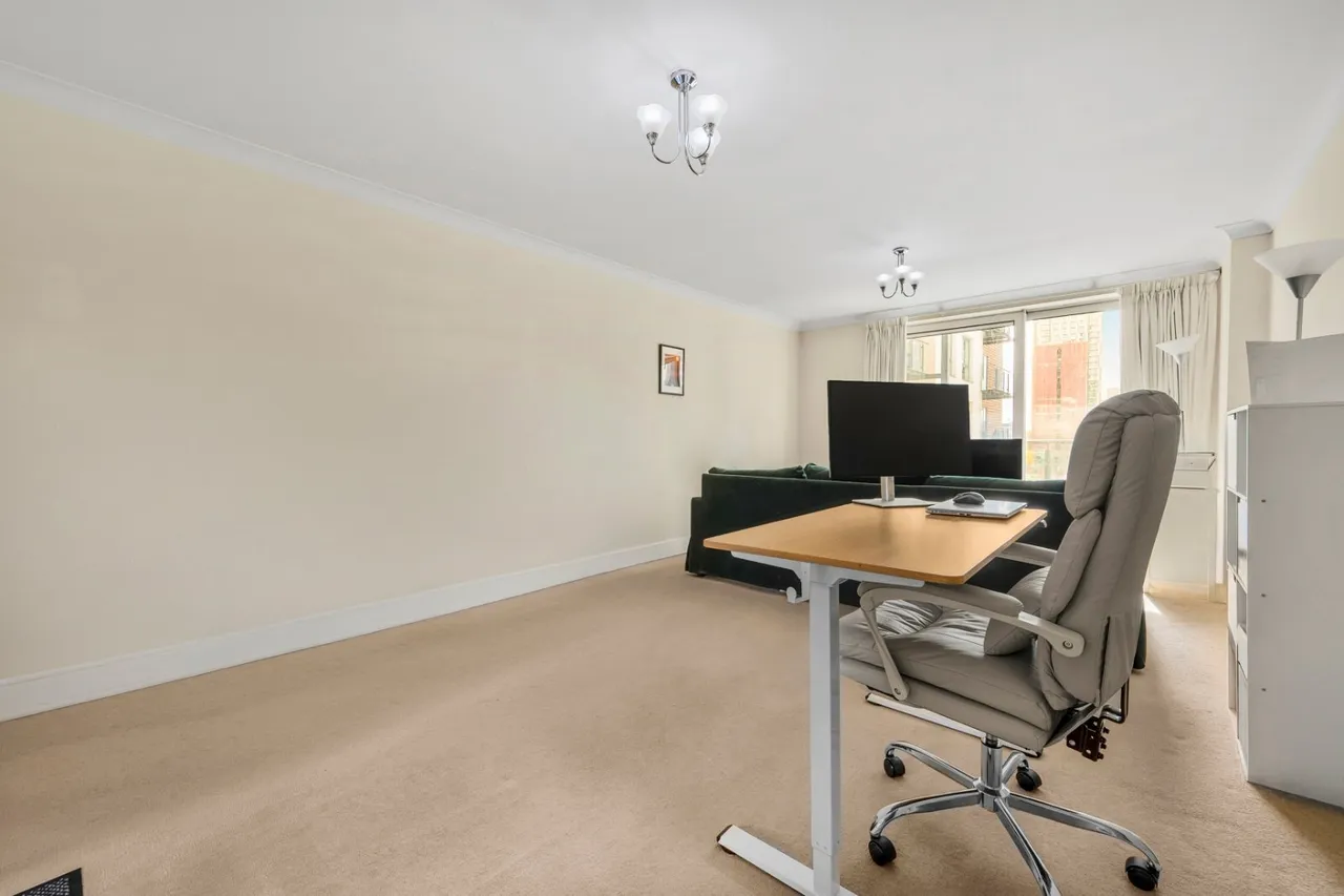 Boardwalk Place, London, E14, photo 12