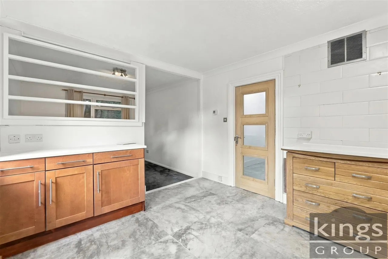 Bycullah Road, photo 9