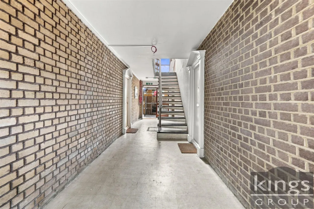 Bycullah Road, photo 14