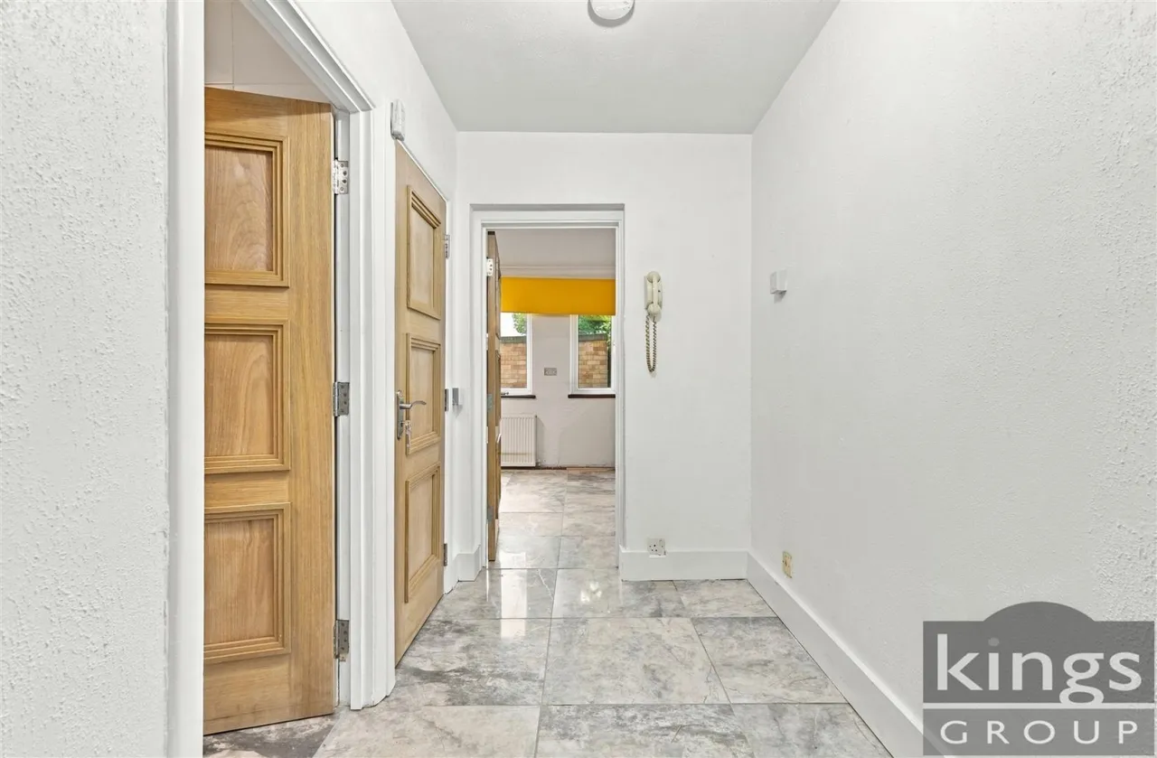 Bycullah Road, photo 10