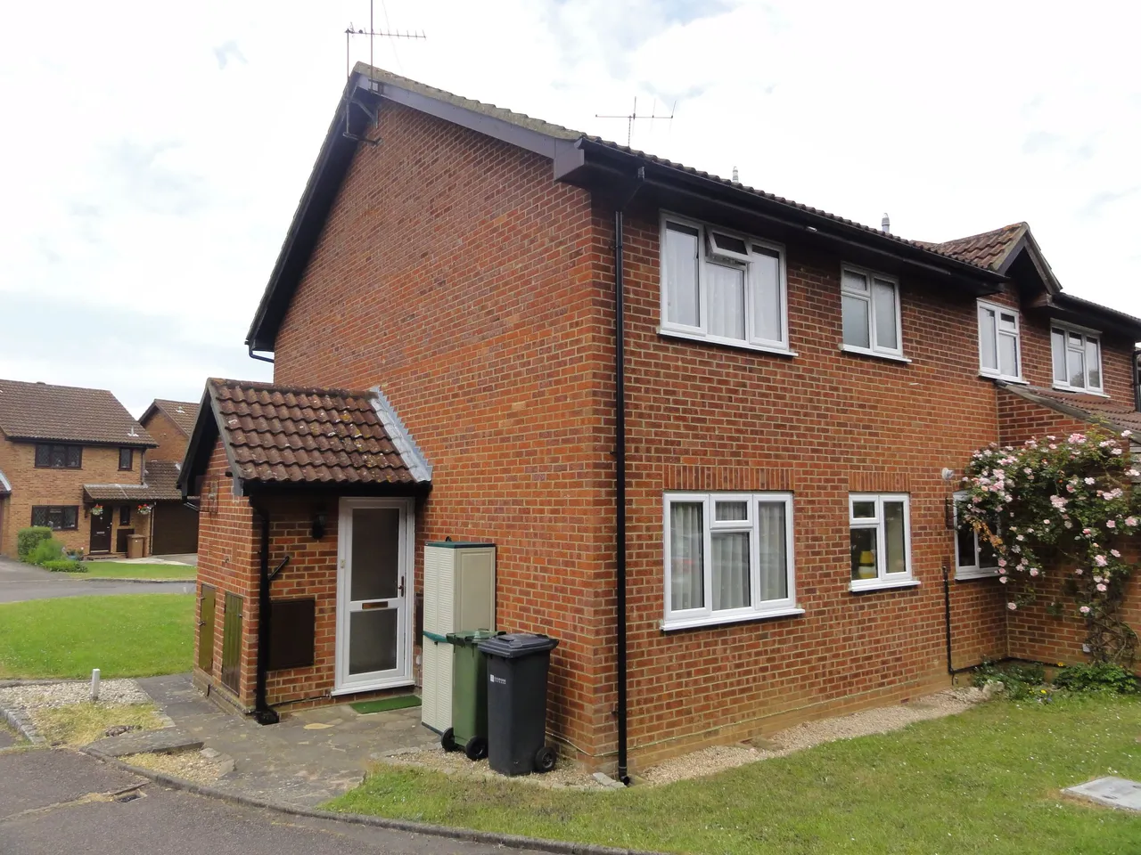 1 bed house to rent, Clayhanger, Guildford, GU4