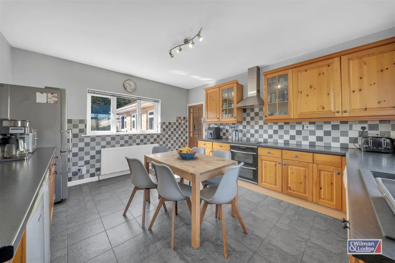 Shoebridge Avenue, Eastburn, BD20 8UZ, photo 6