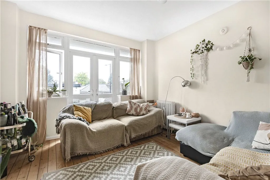 Upper Richmond Road, London, SW15, photo 2