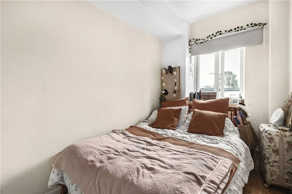 Upper Richmond Road, London, SW15, photo 10
