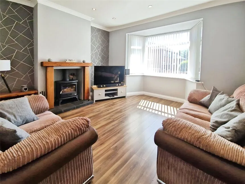 Elmwood Grove, Farnworth, BL4, photo 2