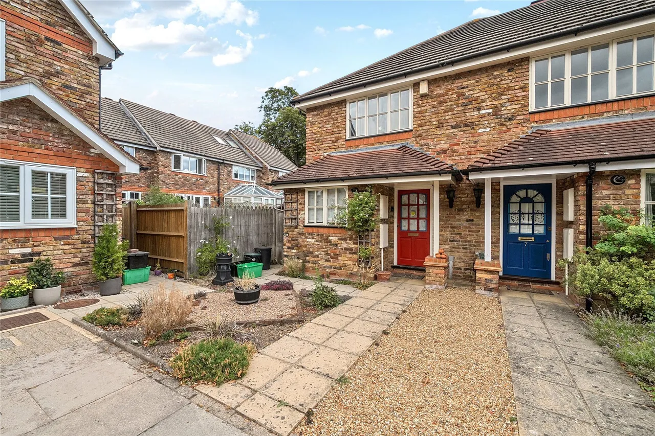 2 bed house for sale — Duxberry Close, Bromley, BR2