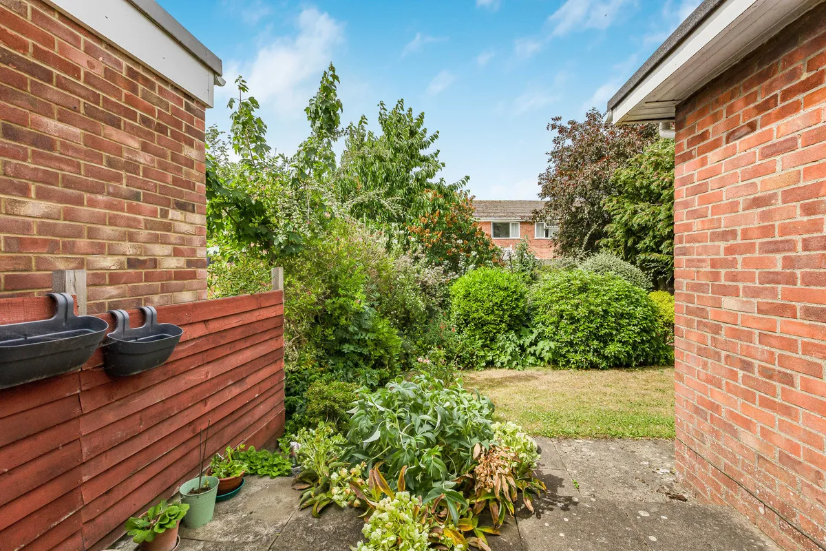 Redwood Close, Southmoor, photo 16