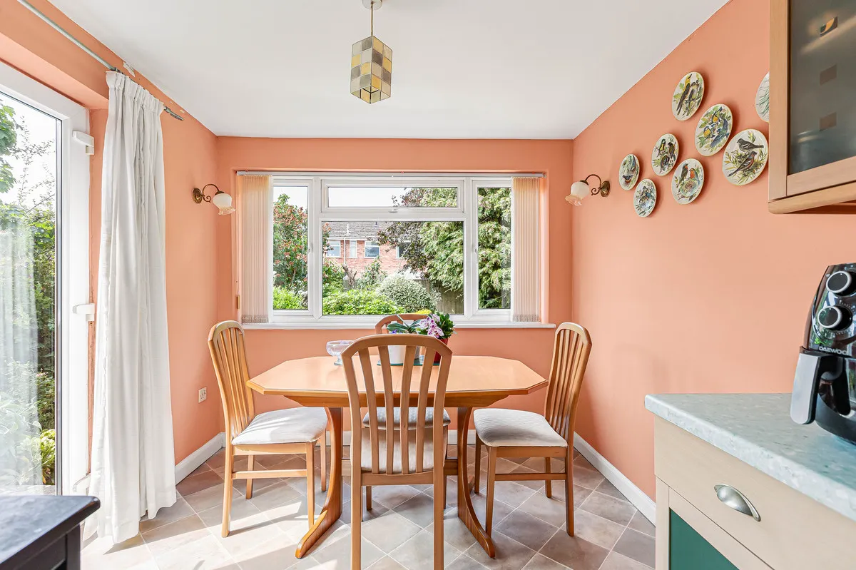 Redwood Close, Southmoor, photo 9