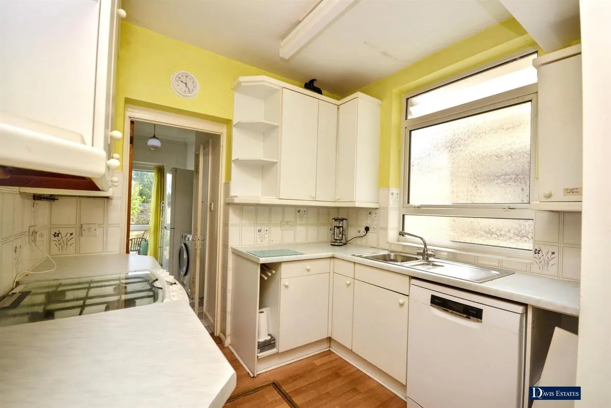Grosvenor Drive, Hornchurch, RM11, photo 3