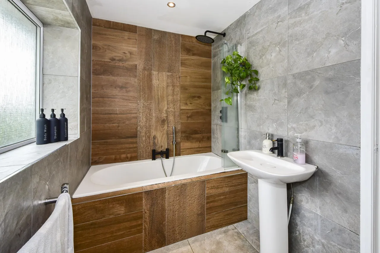 Leadbeater Drive, Sheffield, S12, photo 4