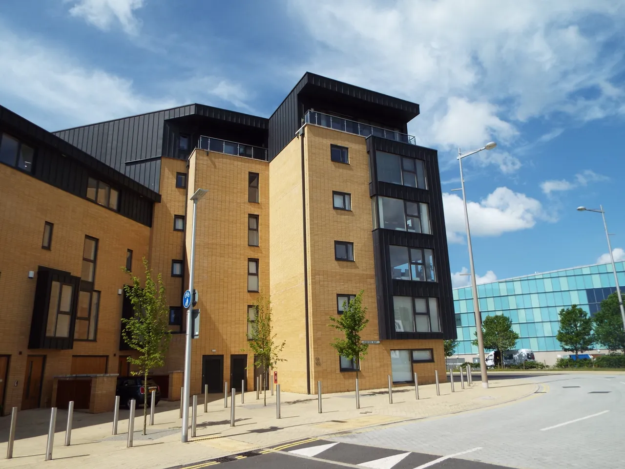 2 bed flat to rent — Empire Way, Cardiff Pointe