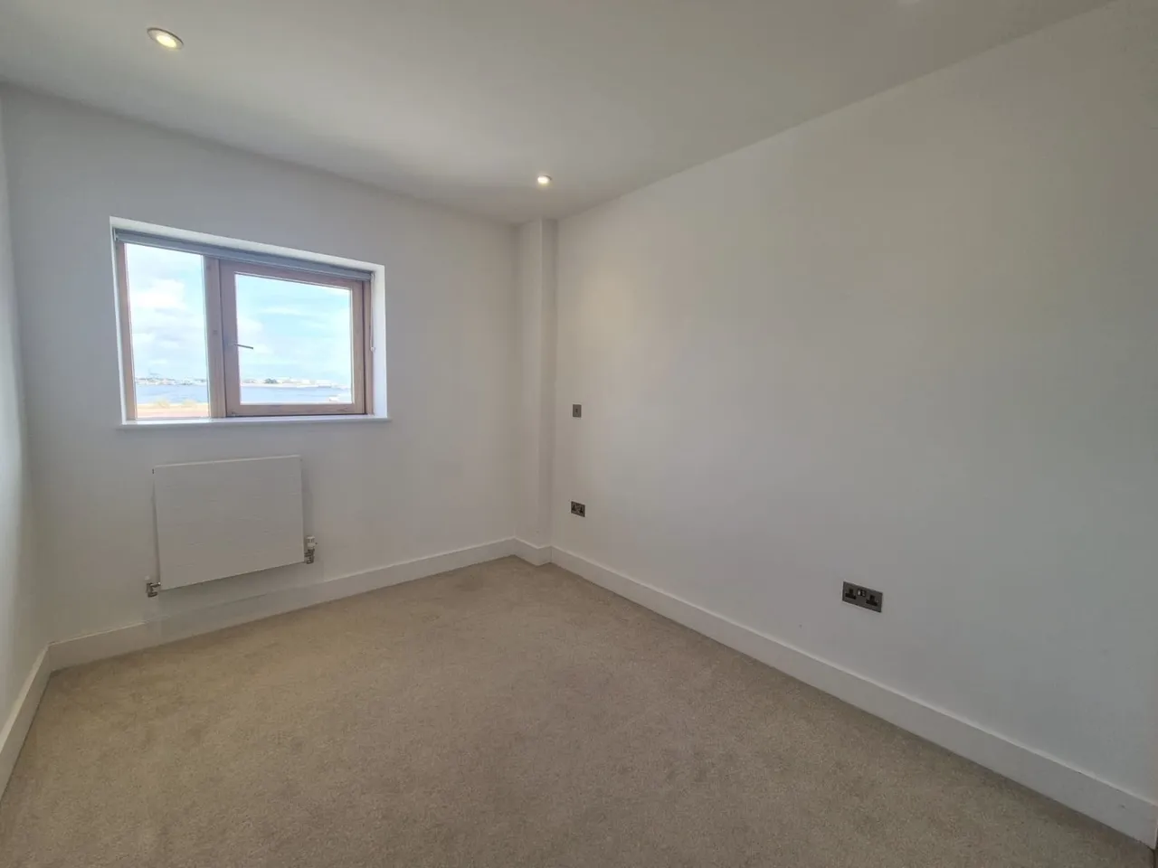 Empire Way, Cardiff Pointe, photo 11