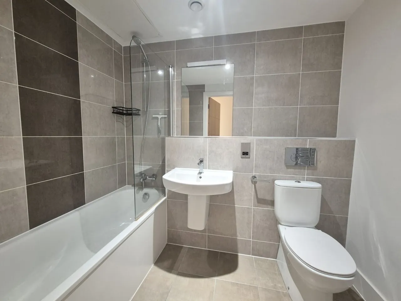 Empire Way, Cardiff Pointe, photo 14
