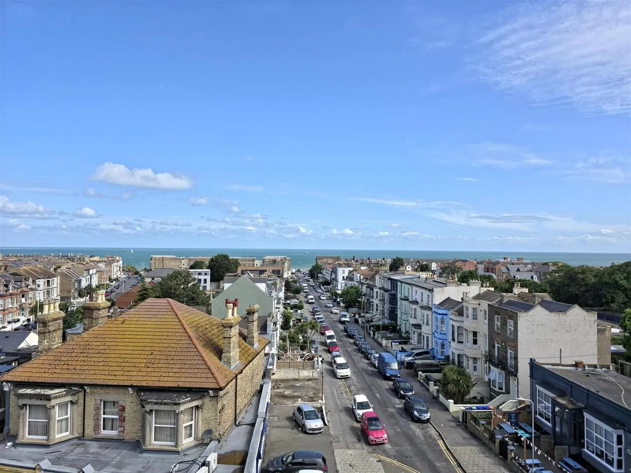 2 bed flat for sale — Northdown Road, Margate, Kent CT9 2QU